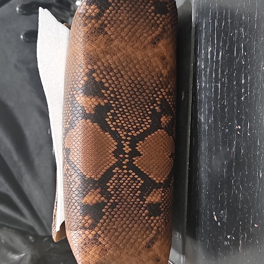 Nicole Miller Brown Crossbody Bag - Picture 7 of 8